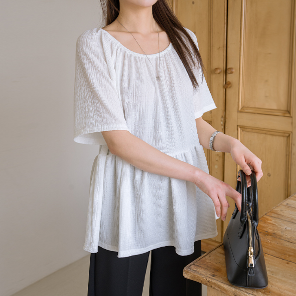 Maternity*Wrinkle-free shirring blouse