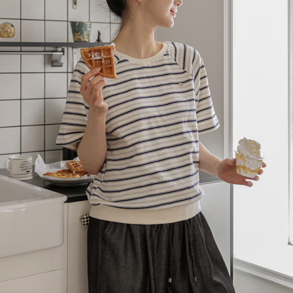 Maternity*Jackson Pendant Short Sleeve Sweatshirt