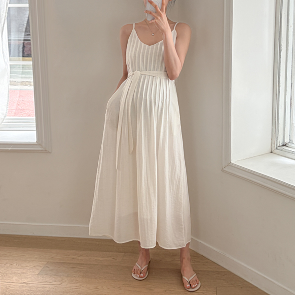 <b>[1st Place in Popularity Vote]</b> Maternity Garden Bustier Maternity Dress (String Set)