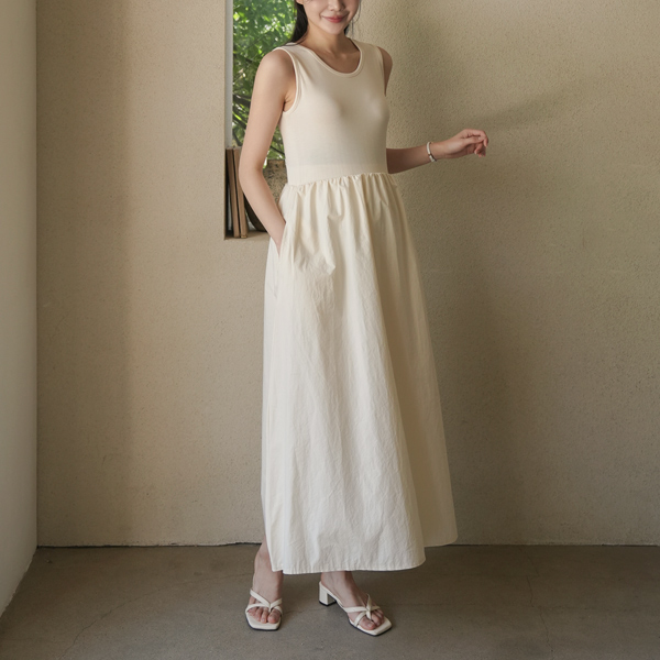 <b>[Over 30,000 Sold✨/School Uniform Item]</b> Maternity* Layered Pocket Sleeveless Maternity Dress