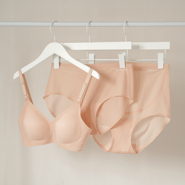 <b>[Free Shipping / Over 3,000 Sold 🏆 / Set Discount]</b> [Sugar Plum] Flexible / Air-Light Nursing Bra & Panty 3-Piece Set