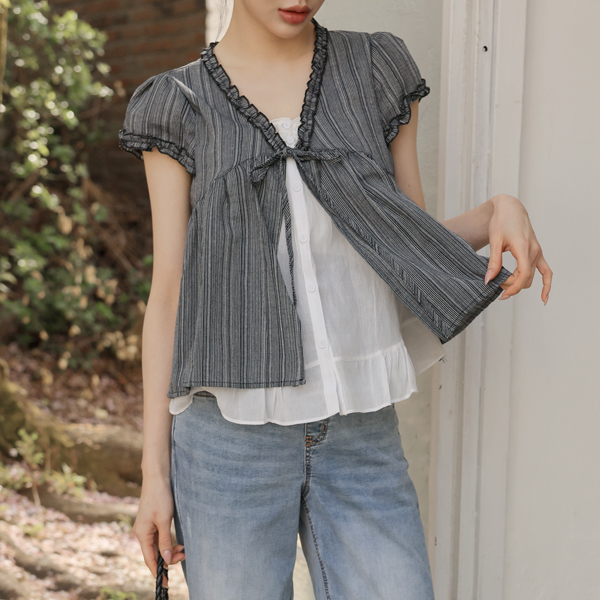 Maternity*Double-layered frill short-sleeve blouse