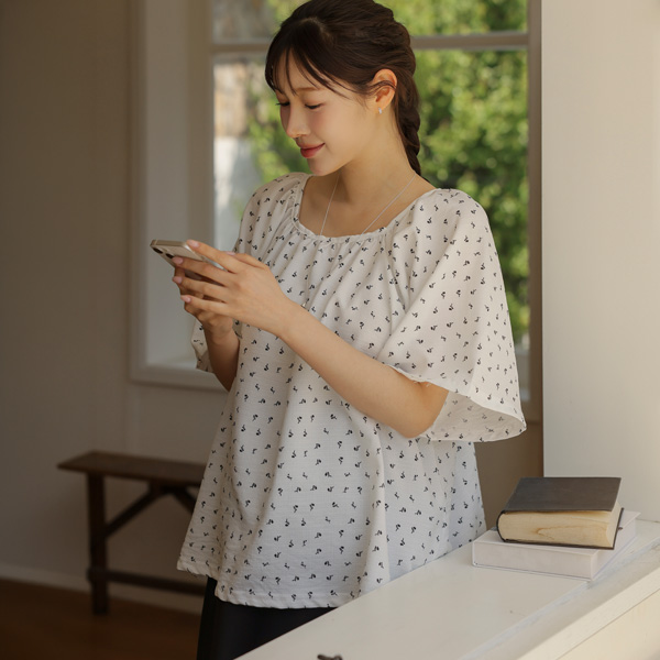 Maternity*Narjan Flower Wing Blouse