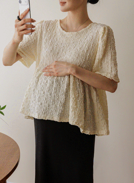 Maternity* Embossed Wrinkle Spandex Flare Blouse