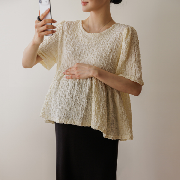 Maternity* Embossed Wrinkle Spandex Flare Blouse