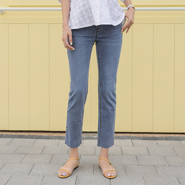 <b>[Limited Quantity SALE]</b> Maternity* Nice Straight Cut Light Maternity Jeans