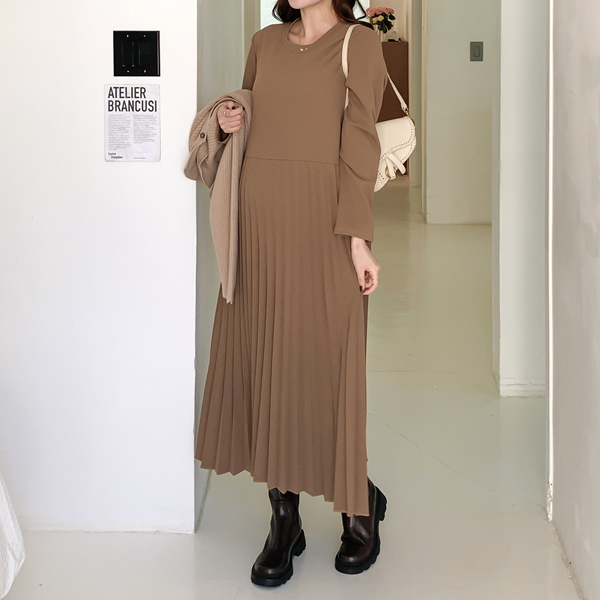 <b>[Limited Quantity SALE]</b> Maternity* Soft Cushion Pleated Maternity Dress