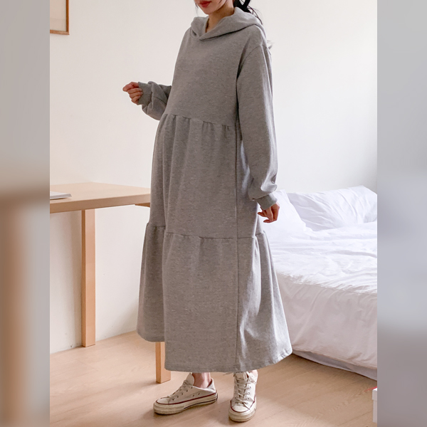 <b>[Limited Quantity SALE]</b> Maternity*Tiered Hooded Maternity Dress