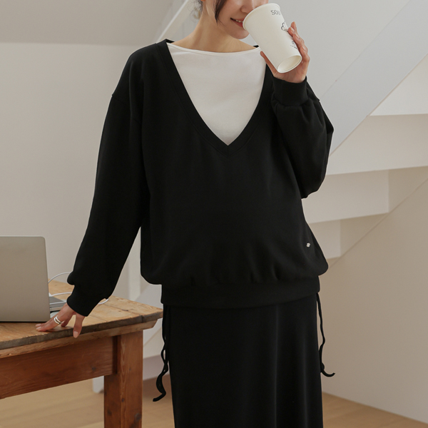 Maternity*Deep V-Pendant loose fit Man to man