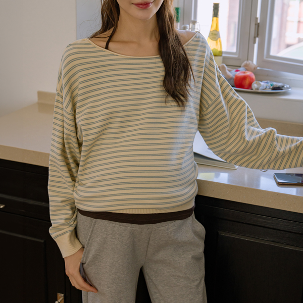 Maternity*Soft Rolling Boat Neck Knit
